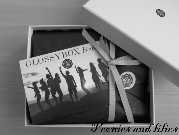 What’s in the box? UK Glossybox October 2012 photo 0
