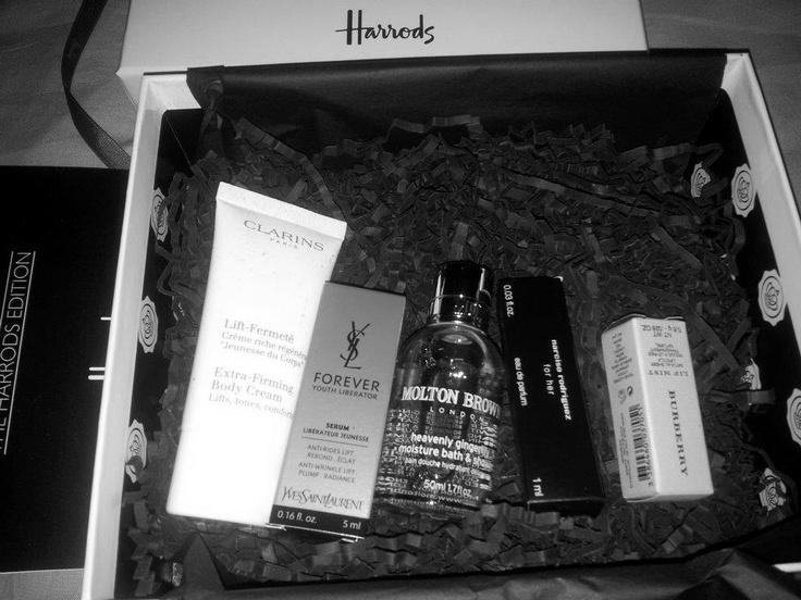 Glossybox March 2012 The HARRODS Edition photo 1